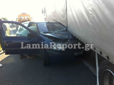 Σύγκρουση νταλίκας με Ι.Χ