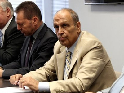 Την παραίτηση του προέδρου του ΤΑΙΠΕΔ ζήτησε ο Στουρνάρας