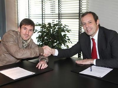 Μπαρτσελόνα: Υπέγραψε το νέο του συμβόλαιο ο Μέσι