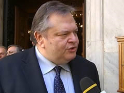 Έχασε τη μιλιά του ο Βενιζέλος