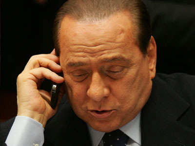 Συγχαρητήρια Μπερλουσκόνι στον Παπανδρέου