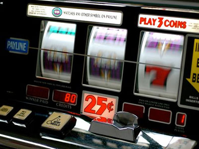 Λουκέτο σε μαγαζί με «φρουτάκια»