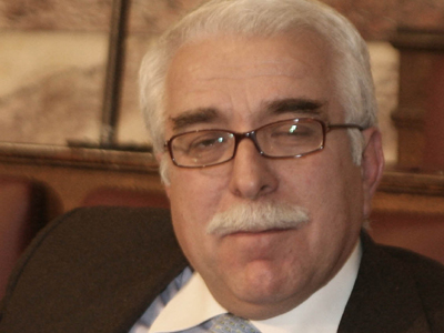 Μας τρέλανε ο βουλευτής-γιατρός