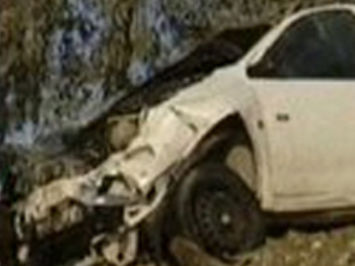 «Βουτιά» 15 μέτρων με το αυτοκίνητο