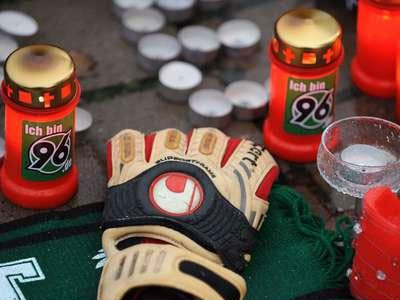 Πάνω από 35.000 κόσμος αποχαιρέτησε τον Ρόμπερτ Ένκε