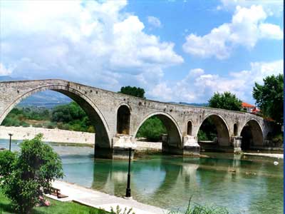 Το γεφύρι της Άρτας πήγε… Καλαμάτα