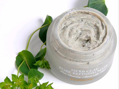 Μάσκα βοτάνων με μπανάνα για ξηρές επιδερμίδες