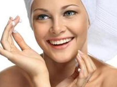 Γιατί πρέπει να βάζω ενυδατική πριν από το make up;