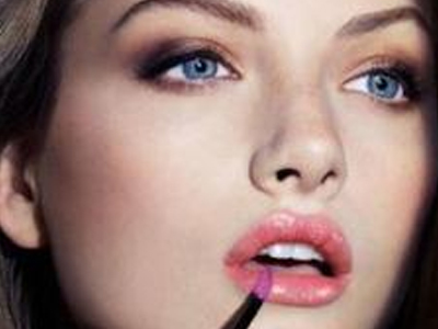 Νέο προϊόν που κάνει τα χείλη πιο juicy από ποτέ!