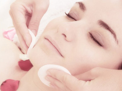 Καθαρισμός προσώπου με ή χωρίς μακιγιάζ