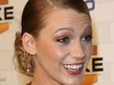 Το νέο σινιόν της “Serena” του “Gossip Girl” Το νέο σινιόν της “Serena” του “Gossip Girl”