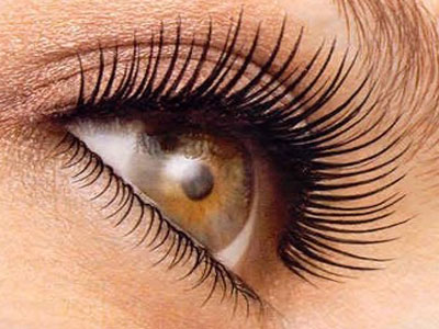 Φανταστικές βλεφαρίδες φυσικά!