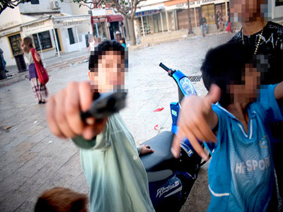 Σαρώνουν οι εγκληματικές συμμορίες