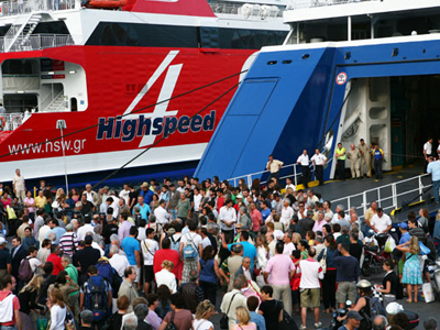 Ακριβά ναύλα, αλλά και προσφορές!