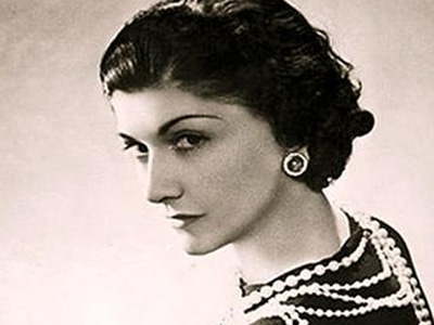 Coco Chanel: «Μια γυναίκα μπορεί να είναι υπερβολικά ντυμένη, δεν μπορεί όμως να είναι υπερβολικά κομψή»