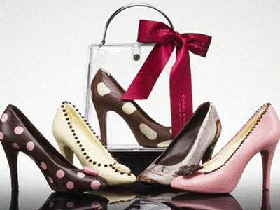 Ψηλά τακούνια: πώς να τα περπατήσετε