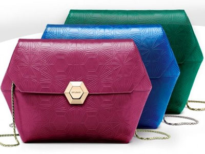 O Matthew Williamson σχεδιάζει τη νέα τσάντα του Bulgari