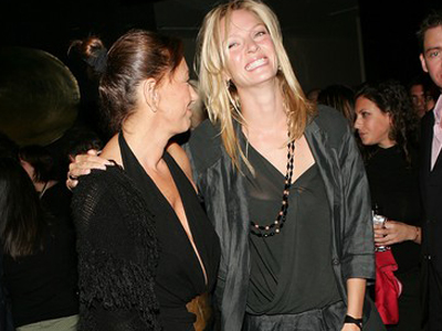 Uma Therman + Donna Karan = Hollywood, μόδα και φιλανθρωπία