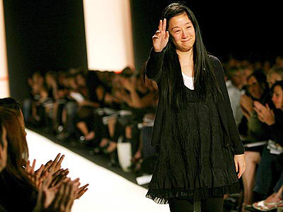 Vera Wang: Η σταθερή αξία στα νυφικά