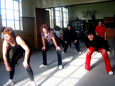 Γυμναστική: μας κάνει καλά! Γυμναστική: μας κάνει καλά!