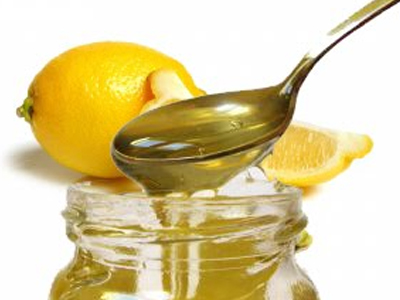 Μέλι και λεμόνι για τον πονοκέφαλο Μέλι και λεμόνι για τον πονοκέφαλο