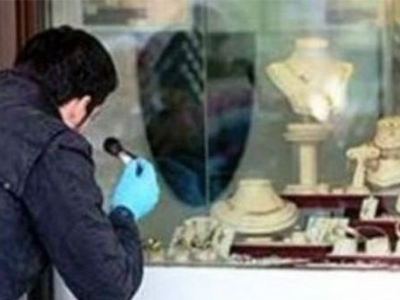 Διάρρηξη σε κοσμηματοπωλείο στο Χαλάνδρι Διάρρηξη σε κοσμηματοπωλείο στο Χαλάνδρι