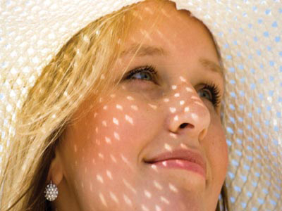 Κηλίδες – Δυσχρωμίες: Μάθετε πως θα απαλλαγείτε από αυτές