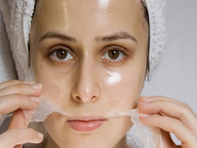 Χημικό πίλινγκ: Η μέθοδος για την βελτίωση της αφής της επιδερμίδας