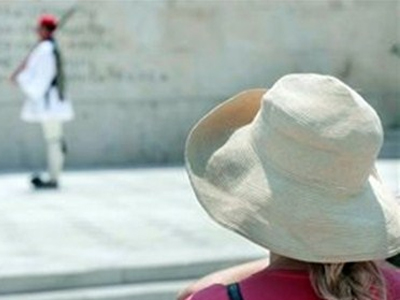 Πως να προφυλαχτείτε από τον καύσωνα