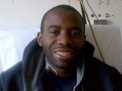 Τοποθετήθηκε απινιδωτής στον Μουάμπα