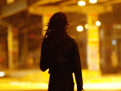 Με συνθήματα η απολογία δεκαέξι ιερόδουλων