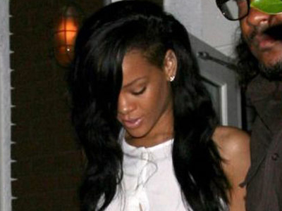 Πονηρό δώρο έκανε η Rihanna στην Adele