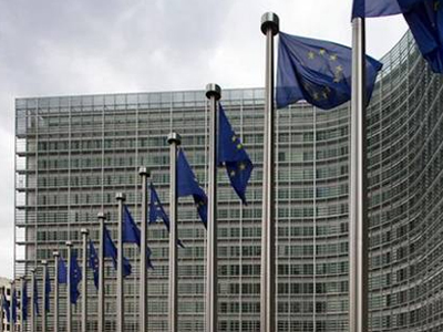 Συρρίκνωση της ελληνικής οικονομίας