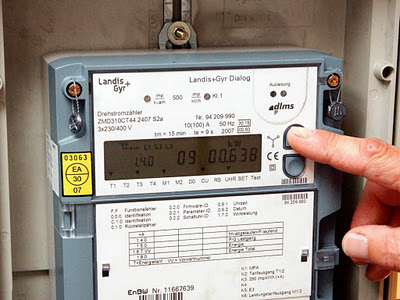 Εξασφάλιζε για το καφενείο του ηλεκτρικό ρεύμα… «δωρεάν»