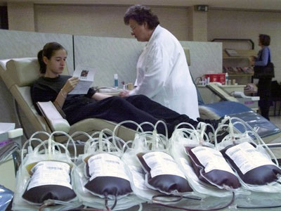 Ζητούν εθελοντές αιμοδότες να.. πληρώσουν φόρο!