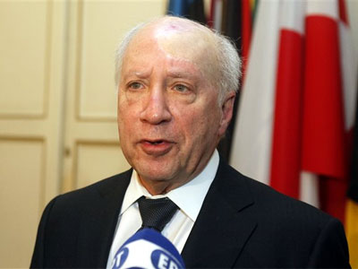 Συνάντηση Νίμιτς με αντιπροσώπους της Ελλάδας και της ΠΓΔΜ