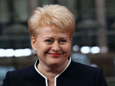 Η πρόεδρος της Λιθουανίας επαναφέρει την υποχρεωτική στράτευση