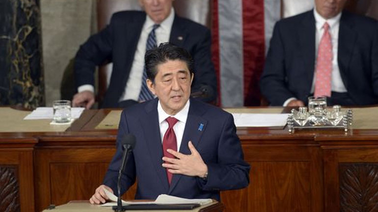 «Βαθιά μεταμέλεια» εξέφρασε ο Άμπε για τον ρόλο της Ιαπωνίας στον Β’ Παγκόσμιο