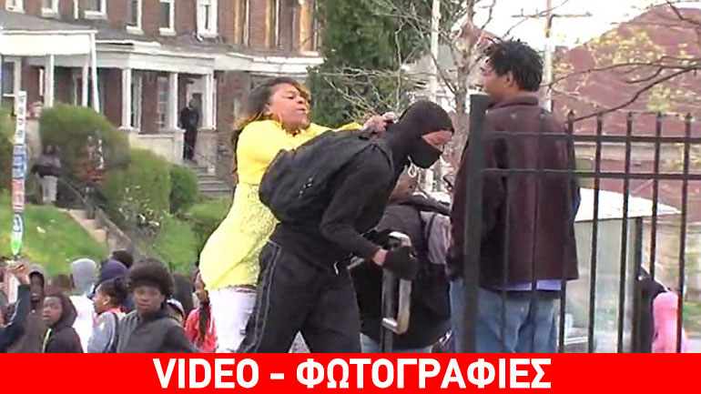 Έπιασε τον κουκουλοφόρο γιο της και του… τις έβρεξε!