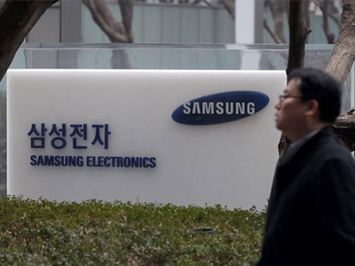Samsung: Δωρίζει 3.000 smartphones στη μάχη κατά του Έμπολα