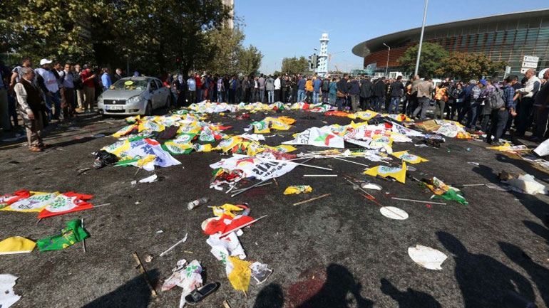Τους 102 έφθασαν οι νεκροί από τις βομβιστικές επιθέσεις στην Άγκυρα