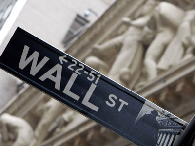 Fed και Ουκρανία έριξαν τη Wall Street