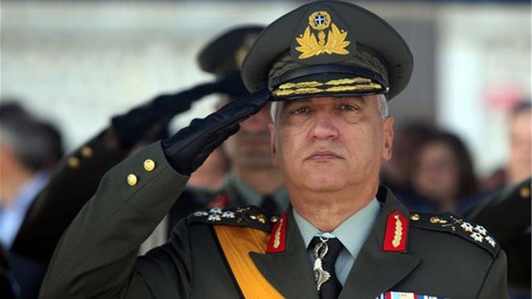 Κόντρα αρχηγού ΓΕΕΘΑ και ΠΑΣΟΚ για την παρέλαση