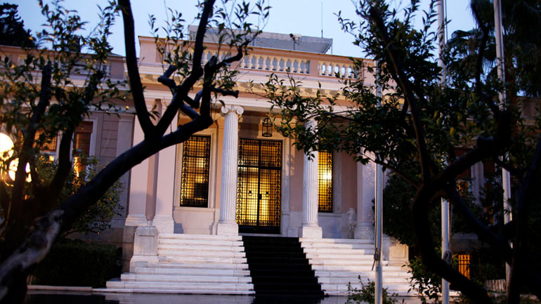 Μαξίμου: Αναγκαίοι οι χώροι προσωρινής υποδοχής προσφύγων σε Αττική και βόρεια Ελλάδα