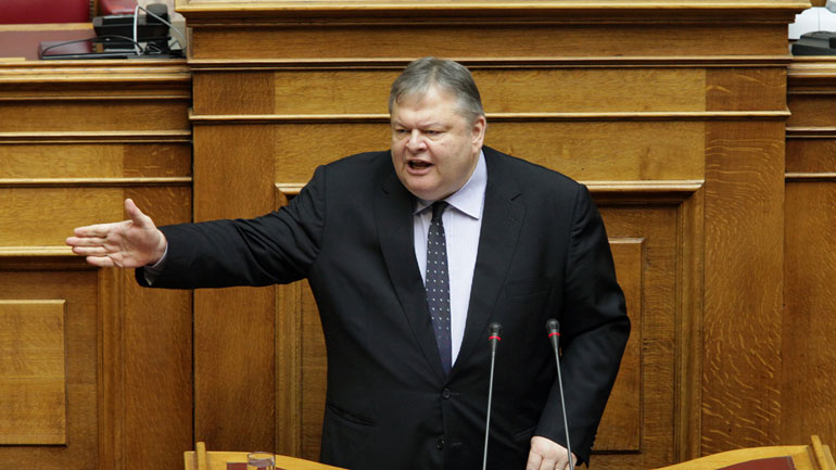 Επίθεση Βενιζέλου: «Η κυβέρνηση θα γλείψει εκεί που τώρα φτύνει»