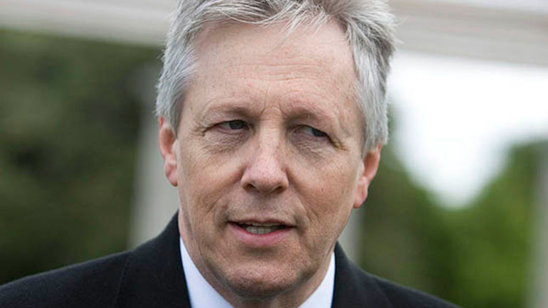 Ο Πρώτος Υπουργός της Βόρειας Ιρλανδίας επιστρέφει στα καθήκοντά του