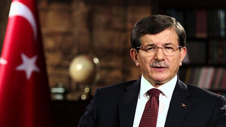 Νταβούτογλου: «Η Τουρκία δεν είναι στρατόπεδο συγκέντρωσης»