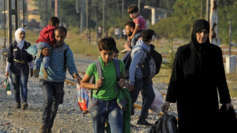 Ζάγκρεμπ: Eπέτρεψε την είσοδο μεταναστών που είχαν συγκεντρωθεί στα σύνορα με τη Σερβία