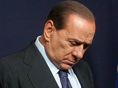 Παραπέμπουν σε δίκη τον Μπερλουσκόνι για προσβολή δικαστών