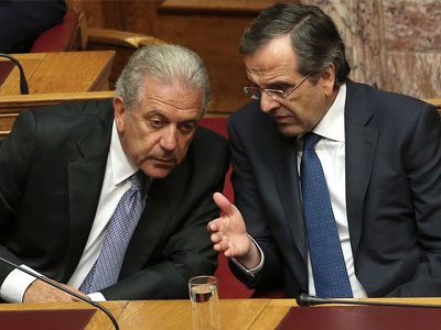 Έκτακτη συνάντηση Σαμαρά – Αβραμόπουλου στο Μαξίμου